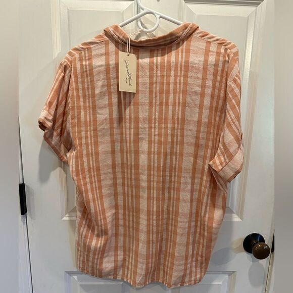 Universal Thread medium peach plaid boxy fit cuff sleeve shirt - Picture 4 of 5